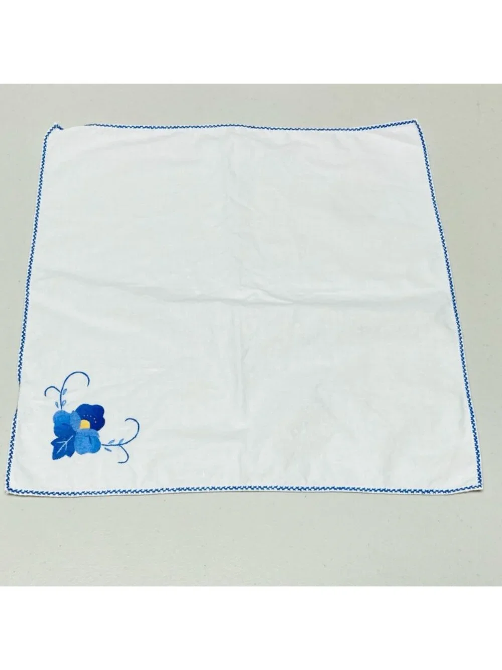 8 Vintage White Cotton Napkins With Blue Floral Embroidery & Scalloped Borders